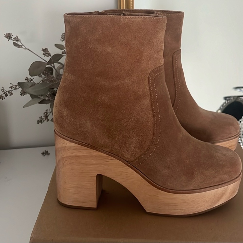 Charlotte Stone Paz Boots in Camel Suede - worn once, perfect condition